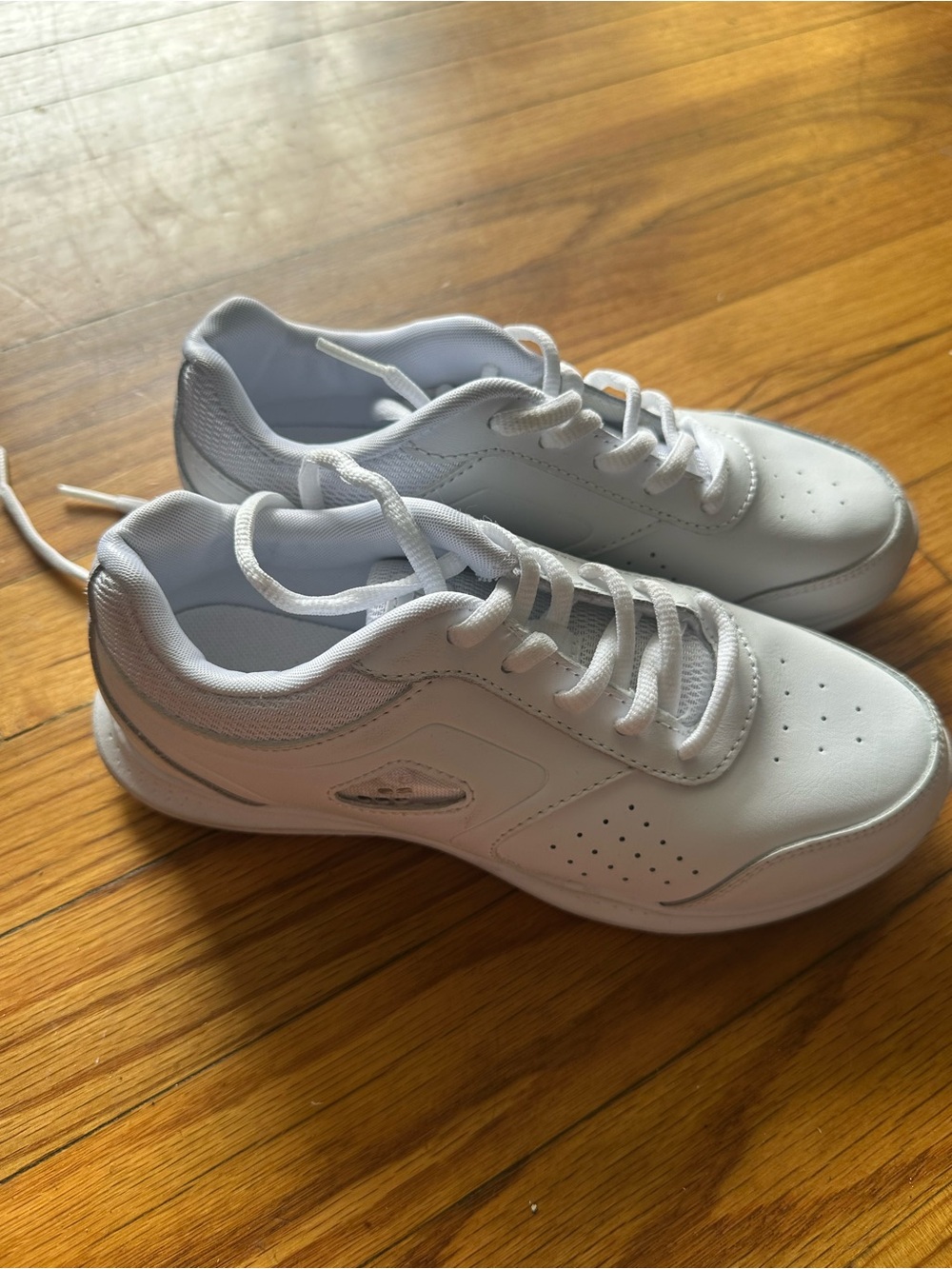 BCG Cheer & Tumbling Sneakers Girls 2.5D White Athletic Low Profile Shoes